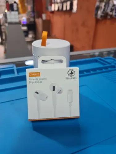 Fone de ouvido com fio com conector Lightning da marca ?'Gold Pro
