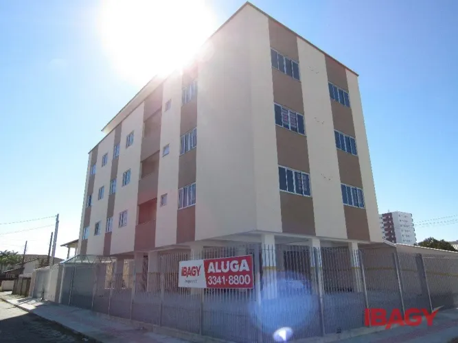 Excelente Apartamento 2 dormitório(s) em Ponte do Imaruim - Palhoça