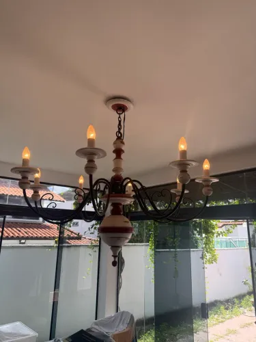  Lustre Rústico Colonial com 8 Lâmpadas - Ferro e Madeira - Ótimo Estado