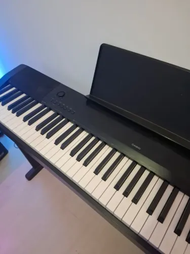 Piano Casio CDP-120 + estante original