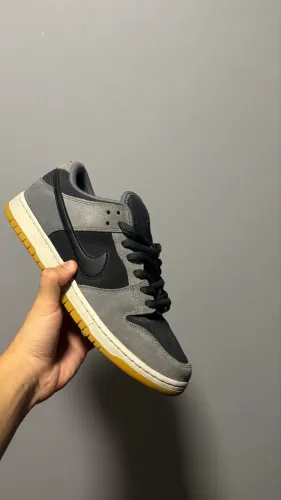 Nike SB Dunk Low Dark Smoke Grey
