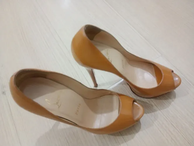 Sapato labouttin 37/38