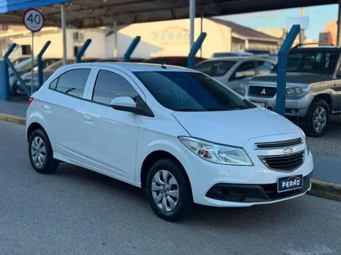 Chevrolet Onix Hatch LT 1.0 8V Flex Power Mec. 4P 2014