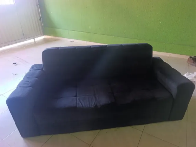 Sofá 3 lugares em ótimo estado.