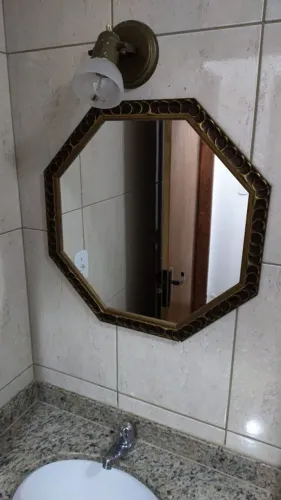 Espelho Octagonal - Diâmetro- 56 cm <br>Moldura - 4 cm