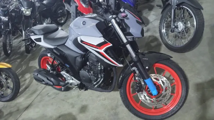 Yamaha FZ 25 CINZA 2026 Shalon veículos Cariacica