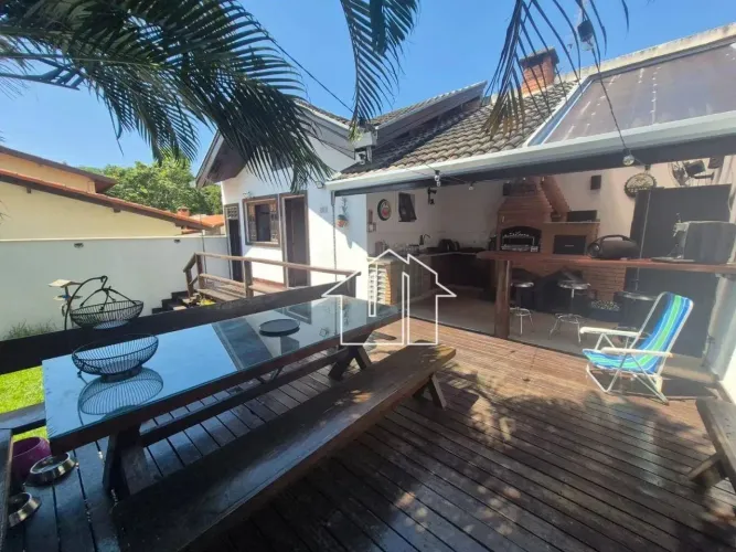 Casa com 3 dormitórios à venda, 138 m² por R$ 1.500.000,00 - Urbanova - São José dos Campo