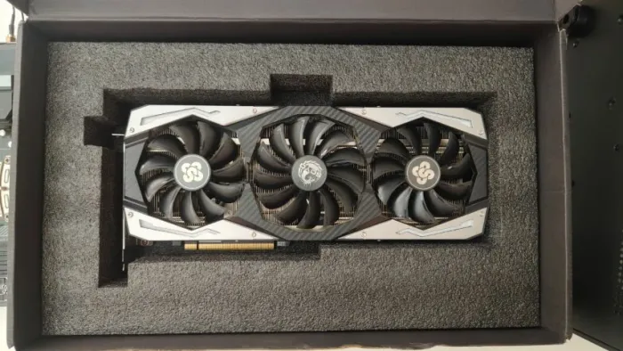 Placa de vídeo SOYO GeForce RTX 3060 com 12 GB de memória