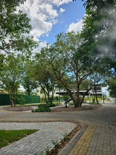 Terreno à venda em condomínio. Busca vida- Camaçari- Bahia.
