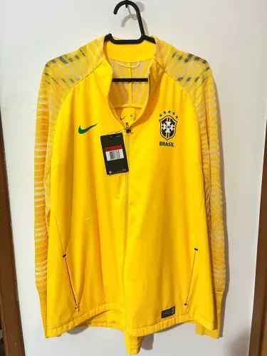 Vende-se jaqueta original do Brasil