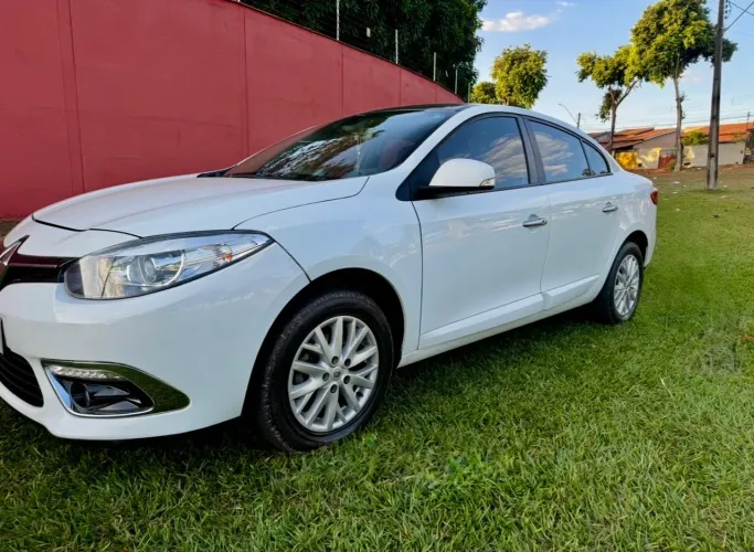 Renault Fluence Sed. Dyn. Plus 2.0 16V Flex Aut. 2016