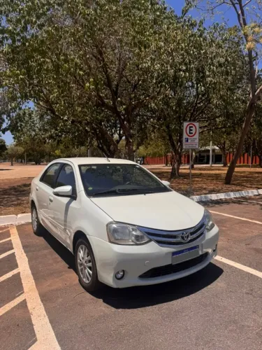 Toyota Etios XLS Sedan 1.5 Flex 16V 4P Mec. 2015