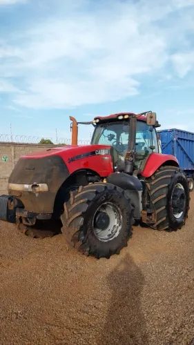 TRATOR CABINE FECHADA CASE MAGNUM 340 CV ANO 2020