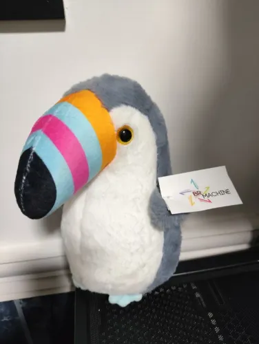 Pelucia Tucano BR Machine