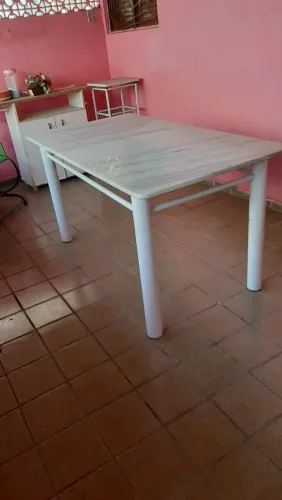 Mesa de mármore