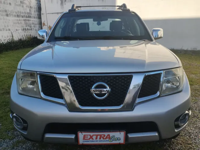 Nissan Frontier SL CD 4X4 2.5tb Diesel AUT 2014