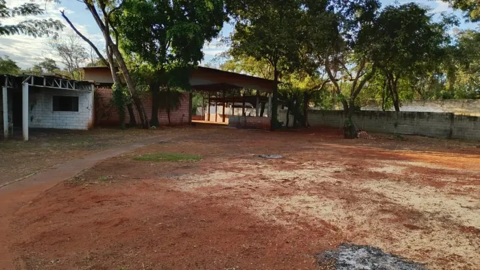 Vendo Terreno com barracão