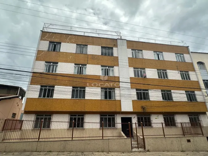 Apartamento todo reformado, à venda no bairro Santa Catarina