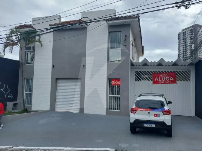 Imóvel comercial perto do metrô.