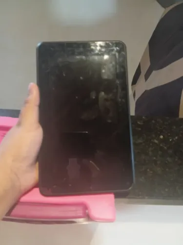 Vendo um tablet infantil da patrulha canina.