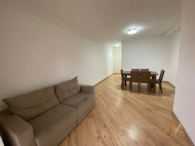 Apartamento mobiliado para locação no Morumbi, com 3 dormitórios, 3 banheiros e 2 vagas.