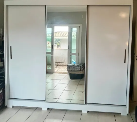 Guarda Roupa
