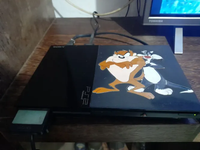  Vídeo game PS2 completo e em perfeito funcionamento, com console e memória cardápio.