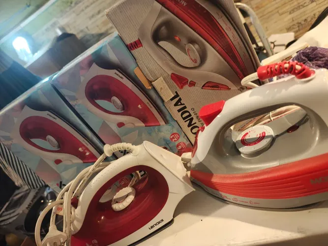 Kit Lote 3 Ferros de Passar Roupas A Vapor (Mondial e Lenoxx) - Novos