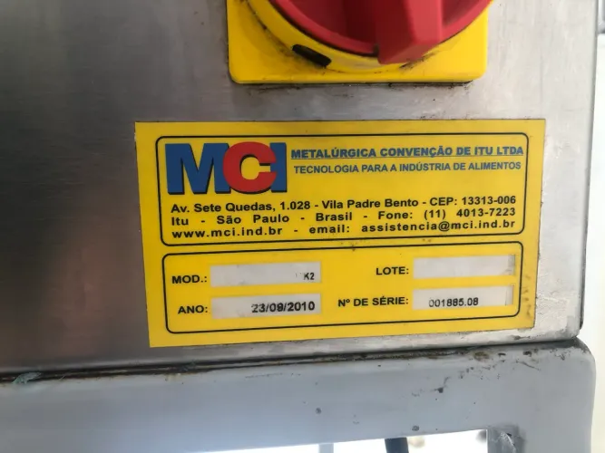 Máquina de salgados mci