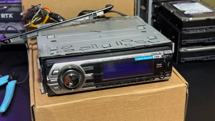 Auto rádio cd player USB Sony drive shx cdx gt827ux necessita conserto de botões 