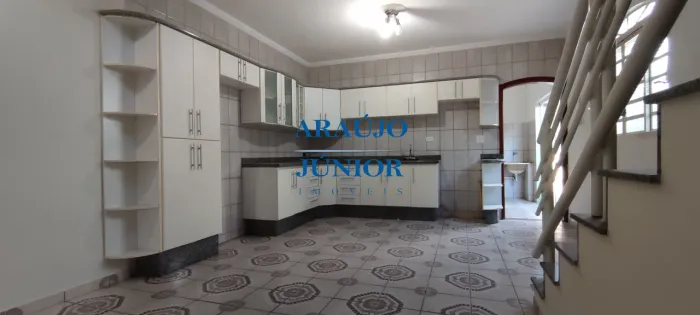 Casa para Locação com Piscina e Churrasqueira!