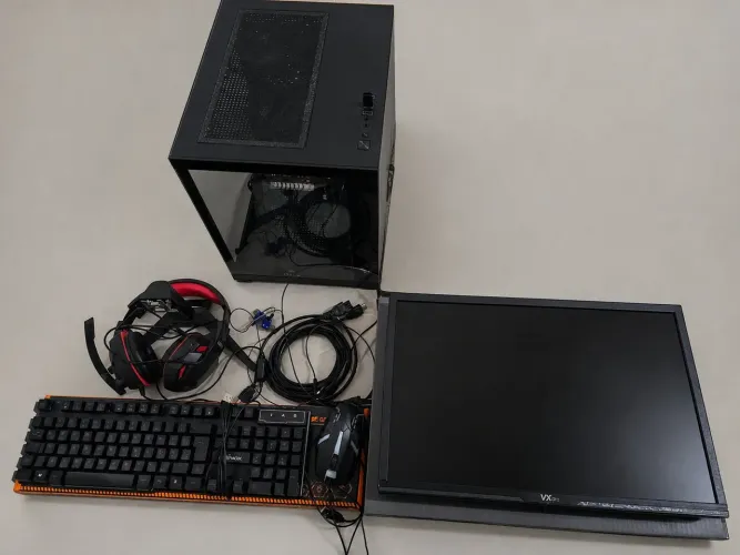 KIT COMPLETO: PC GAMER, MONITOR, TECLADO E MOUSE, HEADSET E FONES ERGONÔMICOS
