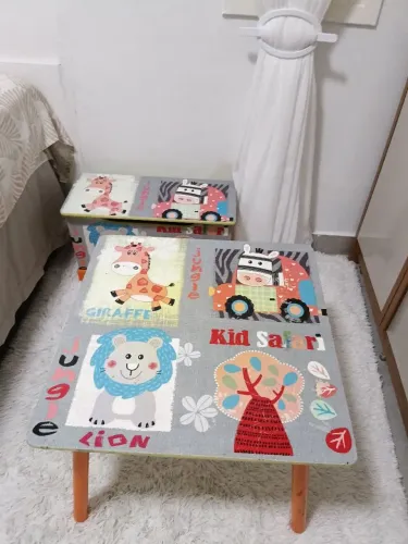 Baú de brinquedos + mesa infantil 