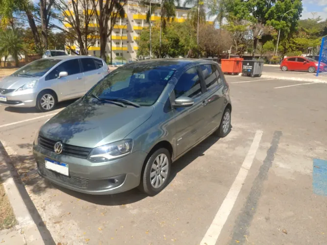 Volkswagen Fox 1.0 MI Total Flex 8V 5P 2011