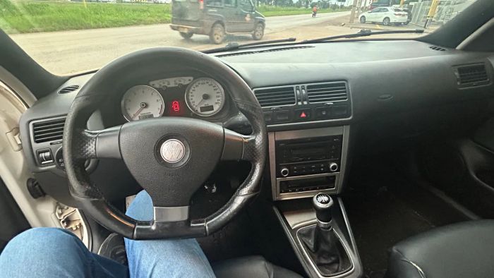Imagem de Volkswagen Golf Sportline 1.6 MI Total Flex 8V 4P 2013