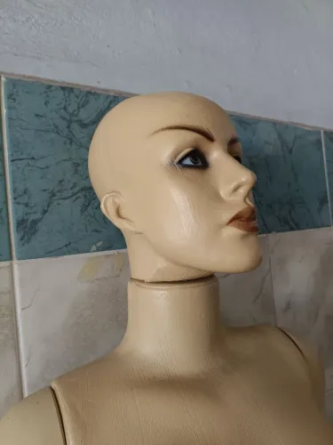 Manequim feminino