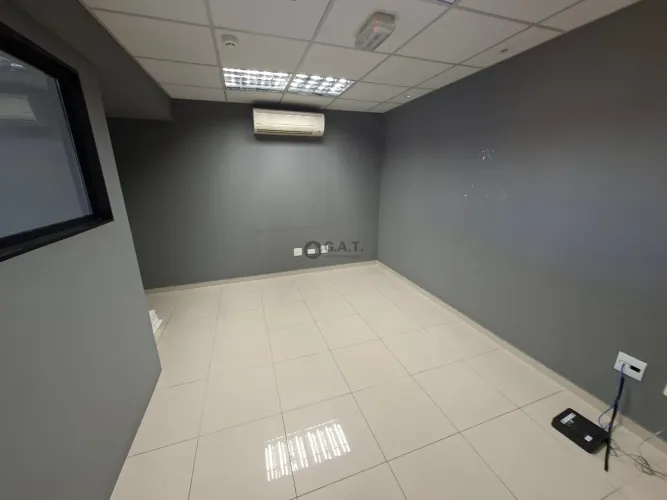 Alugue já sua sala comercial de 56m² no Parque Campolim, Sorocaba-SP com 2 salas, 2 banhei