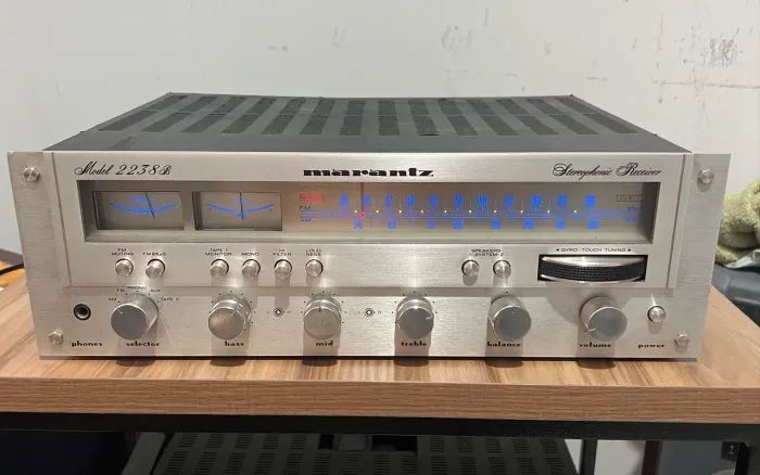 Receiver Vintage Marantz 2238B - Ótimo Estado e Revisado