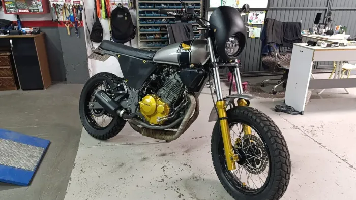 HONDA FALCON SCRAMBLER - ESTILO ÚNICO!