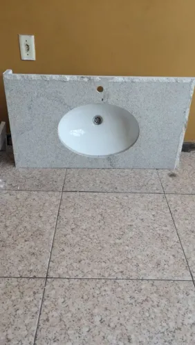 LAVATÓRIO DE BANHEIRO NOVO