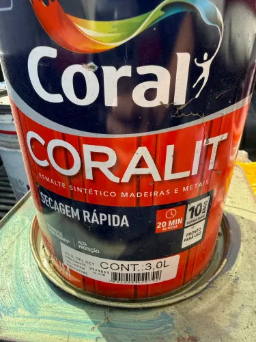 Esmalte sintético madeira e metais coral 
