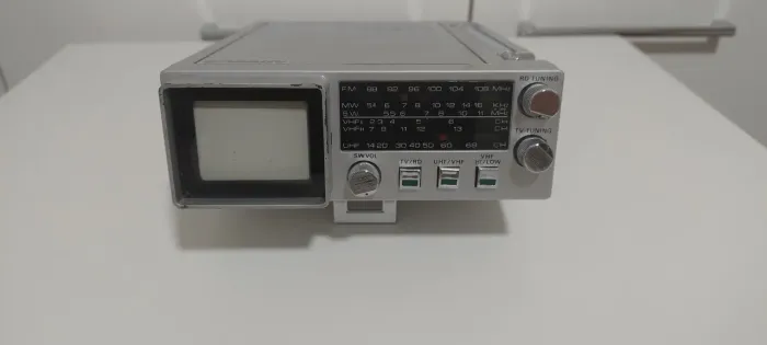 Mini tv + rádio Embassy - Made in Japan