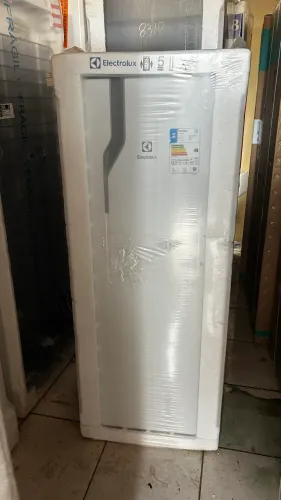 ELETROLUX DEGELO AUTOMÁTICO 240 LITROS 