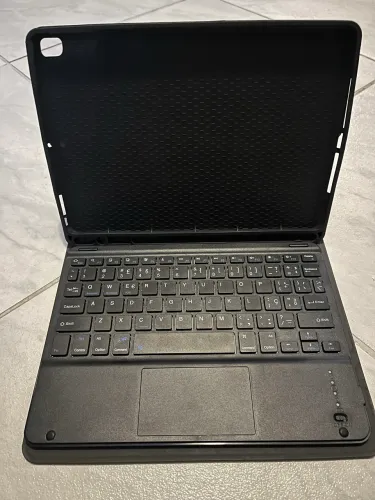 Capa com teclado magnético bluetooth-Tablet
