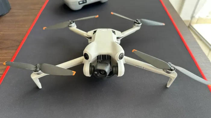 Drone DJI Mini 4 Pro - Impecável
