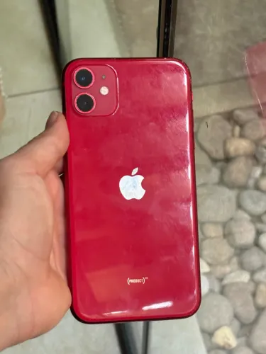 iPhone 11 256GB (Vermelho) | Bateria 73% + Acessórios
