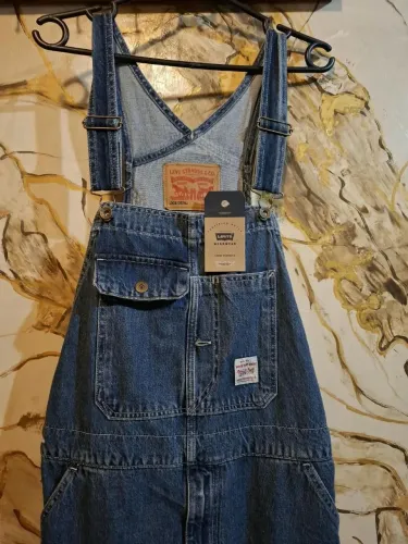 Macacão Jeans Levi's G NUNCA USADO