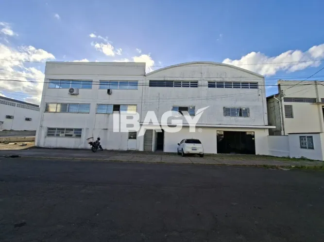 Oportunidade! Loja em Fazenda Santo Antônio - São José