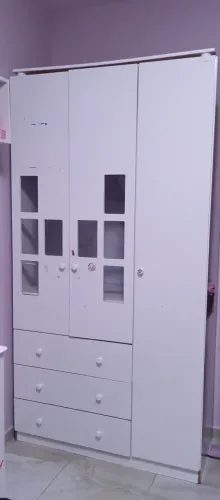 GUARDA ROUPA BRANCO 3 Portas e 3 gavetas