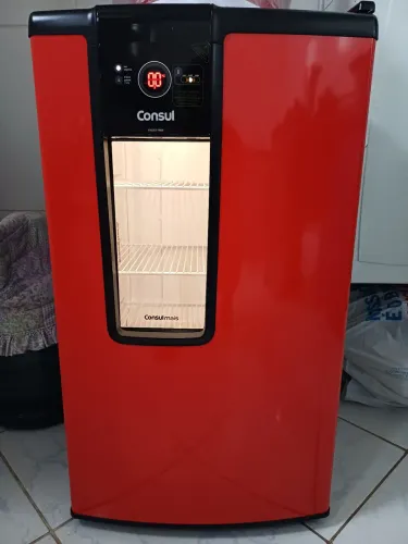 Cervejeira consul 82 litros frost free, zera, sem nenhum arranhão ou defeito.